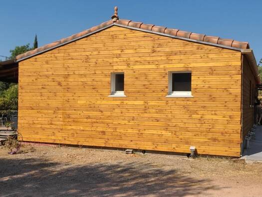 Maison à vendre 410 000 € 3 pièces 2 chambres 86 m² 2 075 m² de terrain Le Cannet-des-Maures 83340