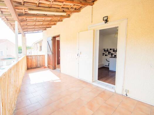 Appartement à vendre 174 000 € 3 pièces 2 chambres 49 m² Étage 1/1 Cadeneaux Est Les Pennes-Mirabeau 13170