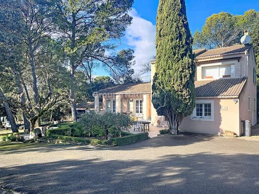 Maison à vendre 470 000 € 6 pièces 4 chambres 146 m² 4 003 m² de terrain Piolenc 84420