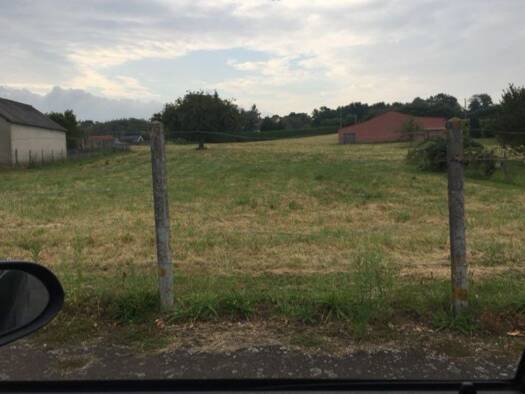 Terrain constructible viabilisé à vendre 185 000 € 848 m² de terrain La Chapelle-Saint-Aubin 72650