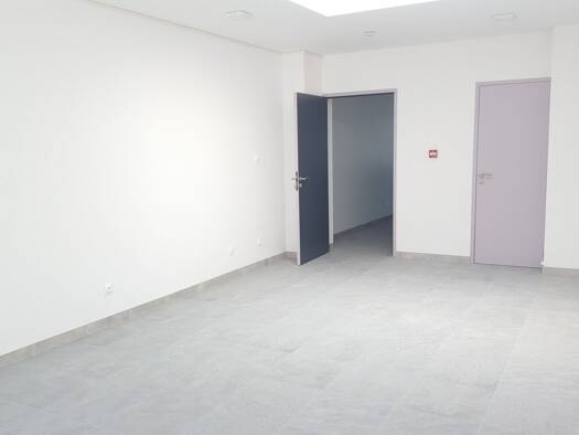 Local commercial à louer 835 € 54 m² de surface de vente Roubaix 59100