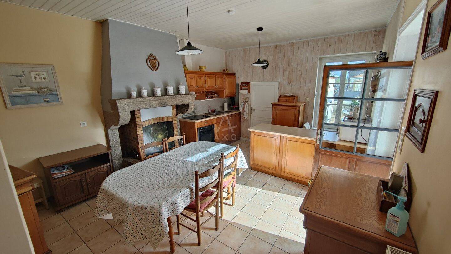 Maison à vendre, 166m², NIEUL LE DOLENT