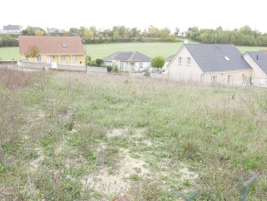 Terrain constructible à vendre 80 600 € 883 m² de terrain Rethel 08300