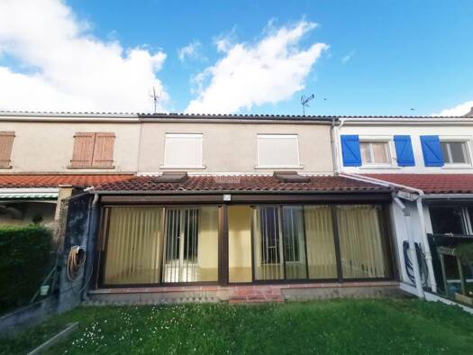 Maison à vendre 187 400 € 6 pièces 4 chambres 94,5 m² 192 m² de terrain Montauban 82000