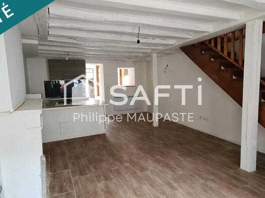 Maison de ville à vendre 35 000 € 4 pièces 2 chambres 62 m² 95 m² de terrain Sancoins 18600