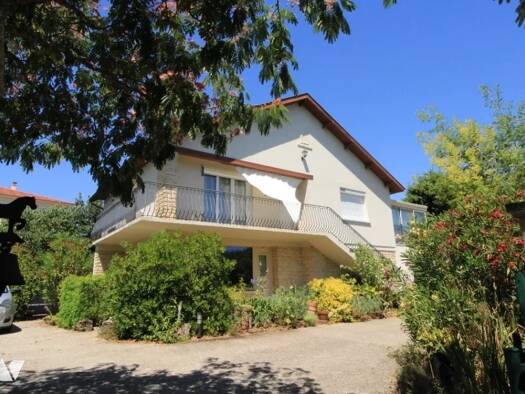 Maison à vendre 283 500 € 6 pièces 5 chambres 150 m² 1 251 m² de terrain Béruges 86190