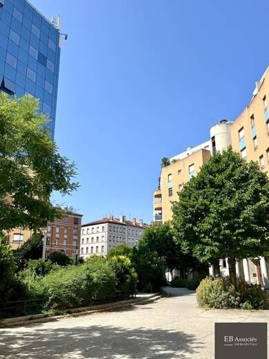 Local commercial à louer 695 € 30 m² de surface de vente Villeurbanne 69100