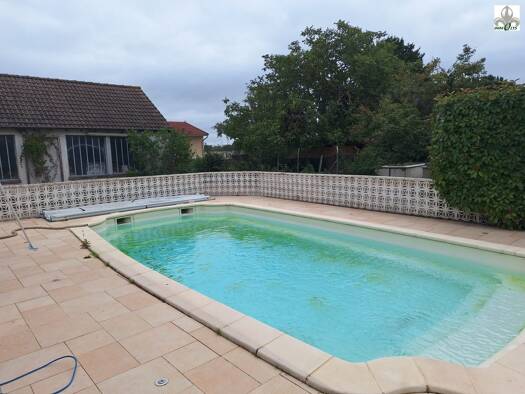 Maison à vendre 351 000 € 5 pièces 4 chambres 190 m² 2 359 m² de terrain Beaumont-sur-Grosne 71240