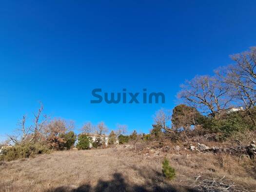 Terrain constructible viabilisé à vendre 160 000 € 2 420 m² de terrain Barjac 30430