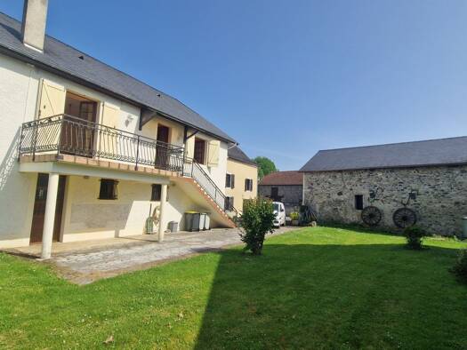 Maison à vendre 241 000 € 10 pièces 5 chambres 174 m² 1 600 m² de terrain Ogeu-les-Bains 64680