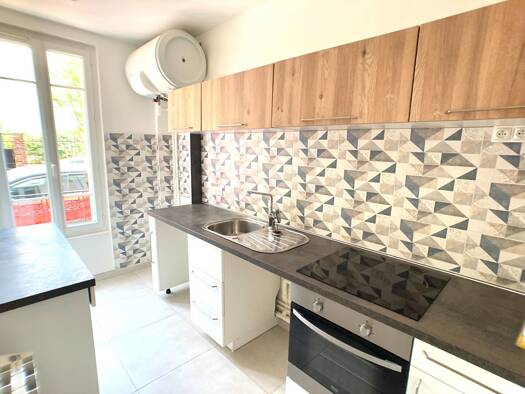 Appartement à louer 1 445 € 3 pièces 2 chambres 50 m² RDC/4 Verdun Viroflay 78220