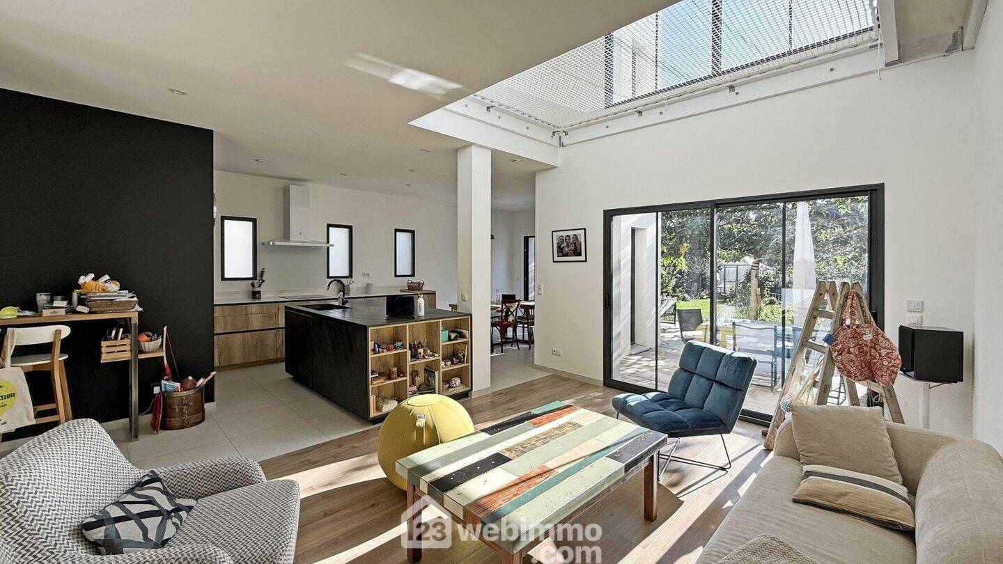 Maison à vendre, 220m², SAINT MAUR DES FOSSES