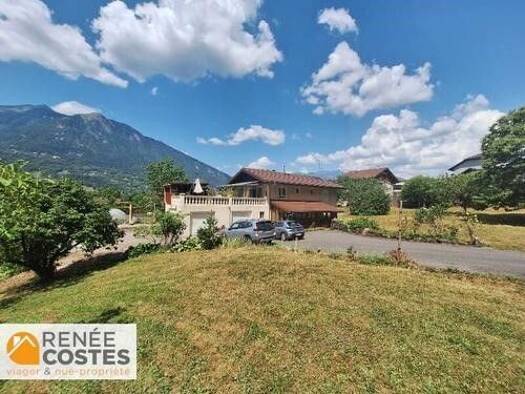 Maison en viager libre Bouquet 445 500 € 5 pièces 4 chambres 147 m² 3 128 m² de terrain Vougy 74130