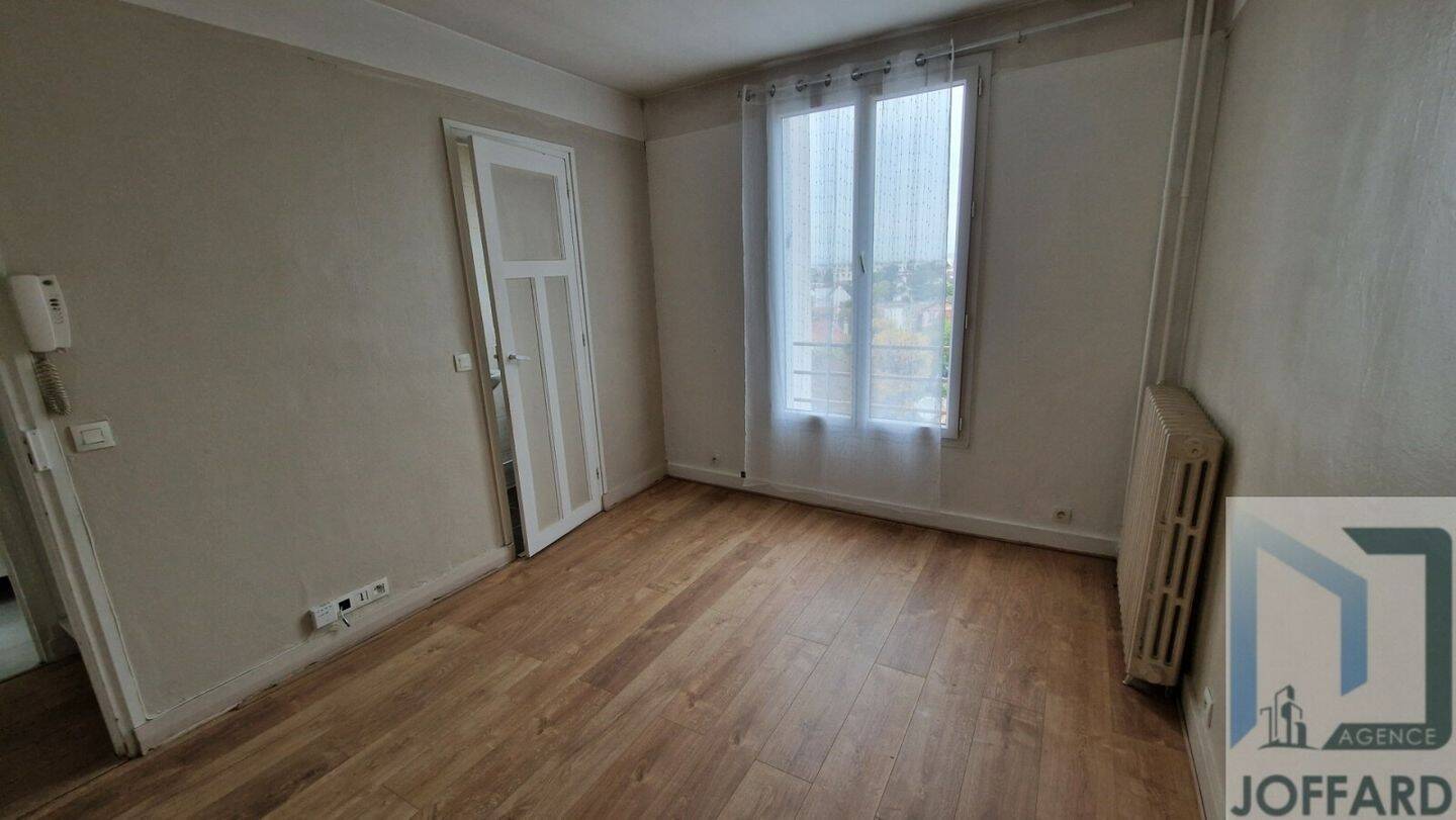 Maison à louer, 17m², LA VARENNE SAINT HILAIRE