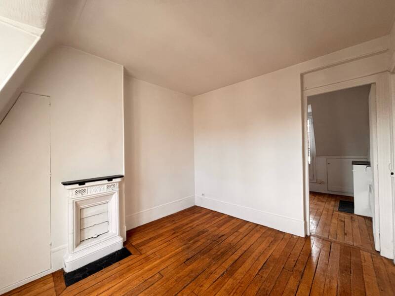 Maison à louer, 24m², PARIS 18E