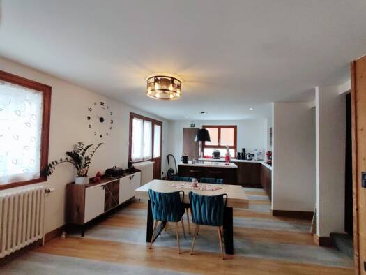 Maison à vendre 478 000 € 4 pièces 3 chambres 234 m² Montagny 73350