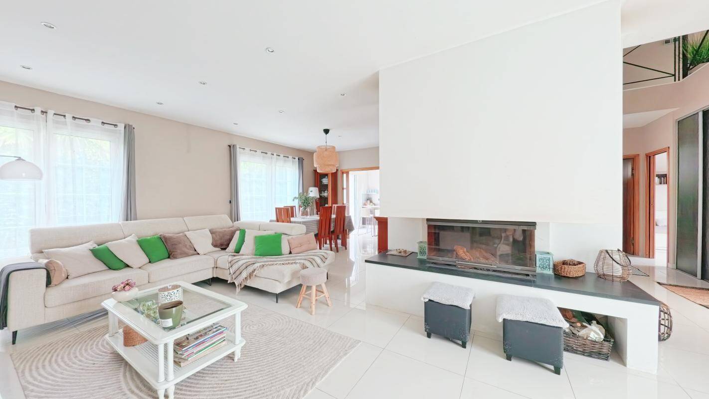 Maison à vendre, 189m², SAINT MAUR DES FOSSES
