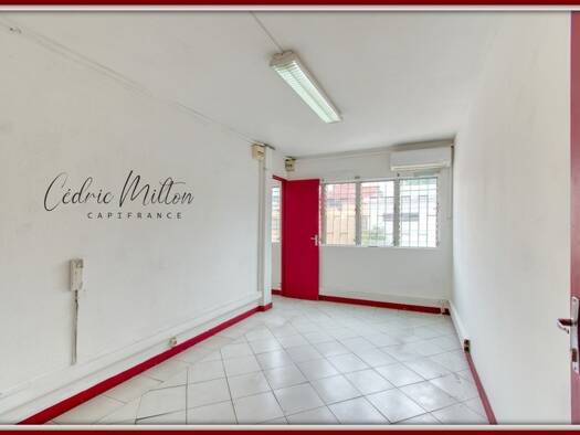Espace bureau à louer 1 400 € 90 m² de bureaux Fort-de-France 97200
