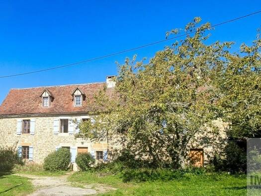 Maison à vendre 349 800 € 10 pièces 5 chambres 248 m² 894 m² de terrain Rignac 46500
