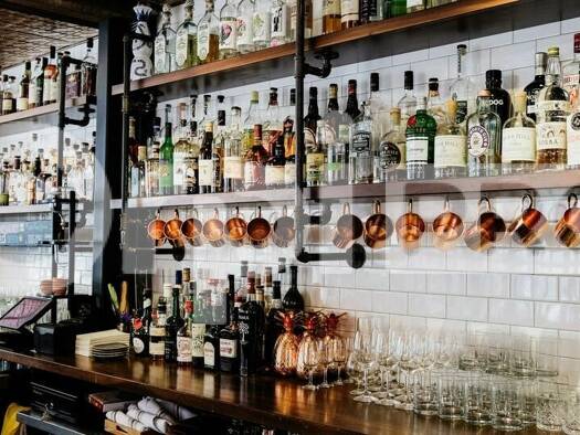 Bar / Café à vendre Fonds de commerce 795 750 € 120 m² d'espace de restauration Biarritz 64200