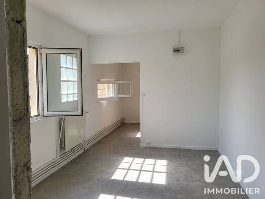 Maison de plain-pied à vendre 150 000 € 2 pièces 1 chambre 45 m² 170 m² de terrain Victor Hugo Sainte-Geneviève-des-Bois 91700