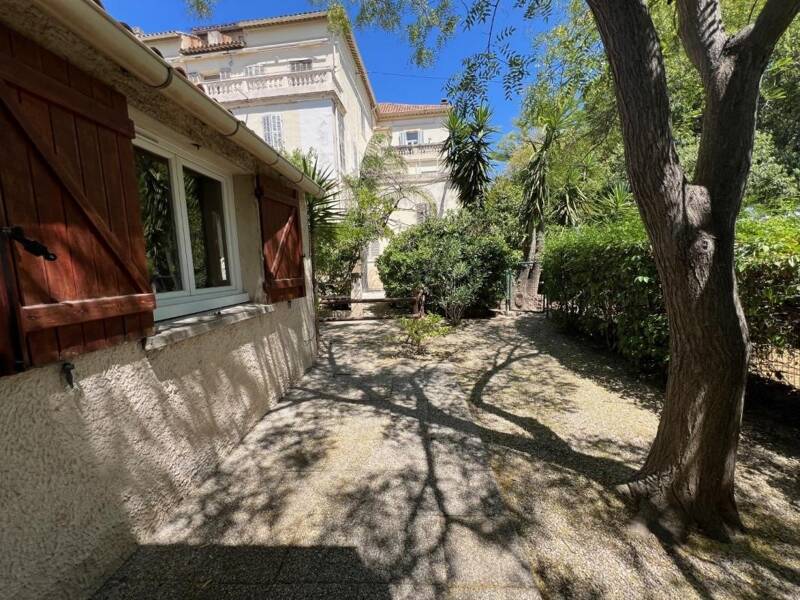 Maison à louer, 62m², MARSEILLE 8E