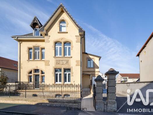 Maison à vendre 480 000 € 8 pièces 6 chambres 195 m² 761 m² de terrain Saint-Privat-la-Montagne 57855