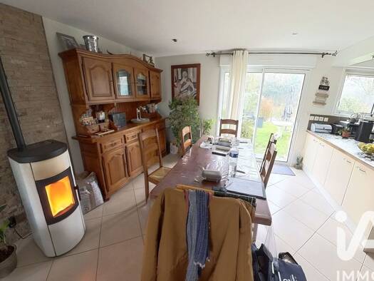 Maison à louer 1 100 € 5 pièces 4 chambres 118,9 m² 814 m² de terrain Villaines-les-Rochers 37190