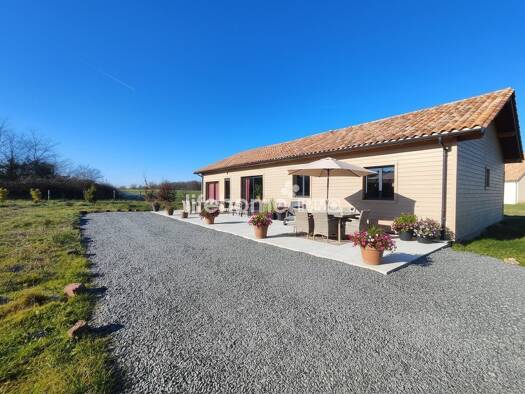 Maison de plain-pied à vendre 229 000 € 5 pièces 1 chambre 105 m² Argenton-sur-Creuse 36200