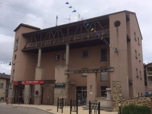 Appartement à louer 635 € 3 pièces 2 chambres 65 m² Étage 2/3 Sainte-Catherine 69440