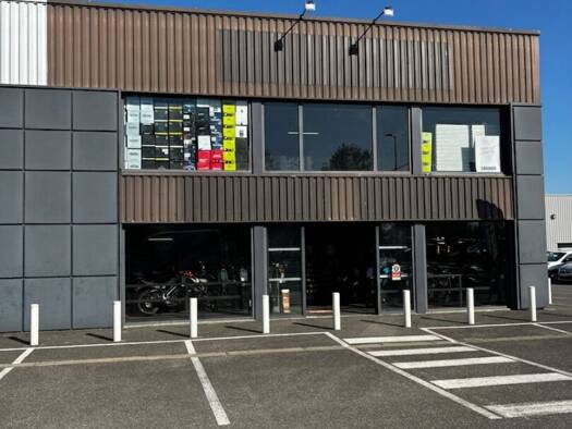 Local commercial à louer 3 500 € 400 m² de surface de vente Sapiac Montauban 82000