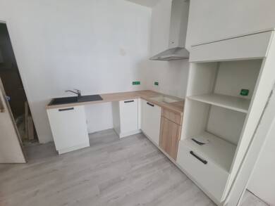 Appartement à louer 650 € 2 pièces 1 chambre 54 m² RDC Pontacq 64530