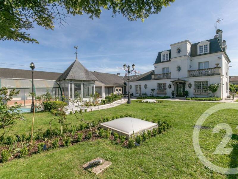 Maison à vendre, 302m², SAINT MAUR DES FOSSES
