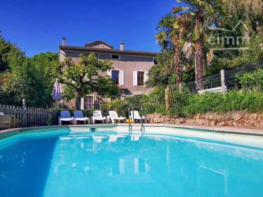 Maison à vendre 440 000 € 10 pièces 8 chambres 316 m² 2 130 m² de terrain Largentière 07110