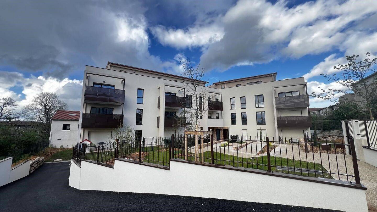 Maison à louer, 47m², LA TOUR DE SALVAGNY