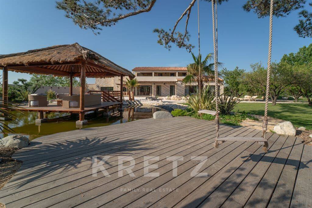 Maison à vendre, 440m², EYGALIERES