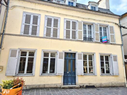 Immeuble à vendre 168 000 € 203 m² Bar-sur-Seine 10110