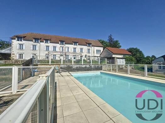 Immeuble à vendre 636 000 € 1 500 m² Saint-Pardoux-d'Arnet 23260