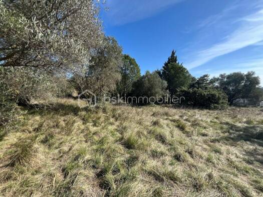 Terrain constructible viabilisé à vendre 185 000 € 790 m² de terrain Saze 30650