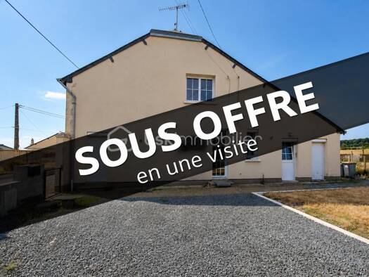 Maison à vendre 89 999 € 4 pièces 2 chambres 81 m² 660 m² de terrain Renazé 53800