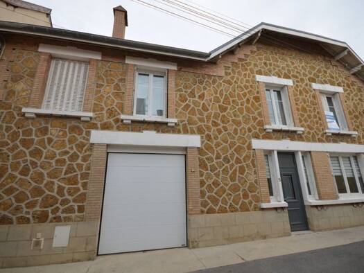 Maison à vendre 270 000 € 7 pièces 5 chambres 172 m² 324 m² de terrain Damery 51480