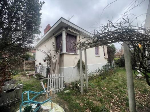 Maison à vendre 650 000 € 5 pièces 3 chambres 70 m² 350 m² de terrain Sartrouville 78500