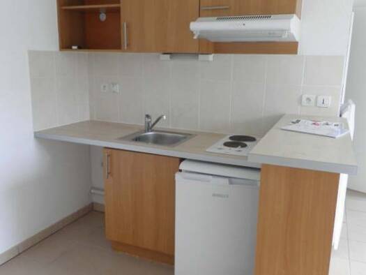 Triplex à louer 365 € 1 pièce 27 m² RDC/2 Ouest et Sud Gond-Pontouvre 16160