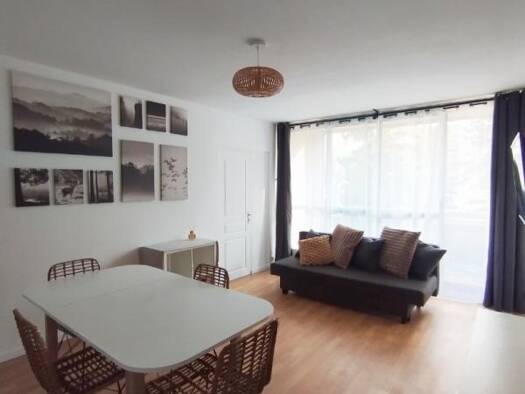 Appartement à louer 1 550 € 5 pièces 4 chambres 78 m² Étage 1/7 Bois de Marche-Marais Le Mée-sur-Seine 77350