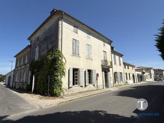 Maison à vendre 265 000 € 8 pièces 5 chambres 234 m² Queyrac 33340