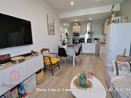 Appartement à vendre 155 000 € 3 pièces 2 chambres 52 m² Étage 1/2 Barbentane 13570