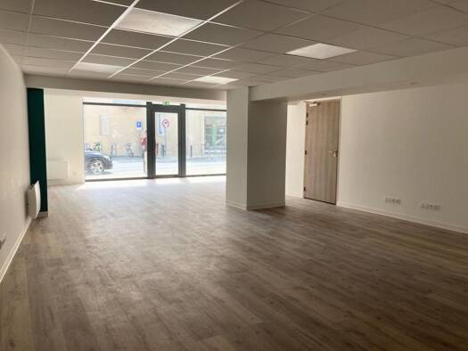 Local commercial à louer 665 € 80 m² de surface de vente Puy-Saint Font Périgueux 24000