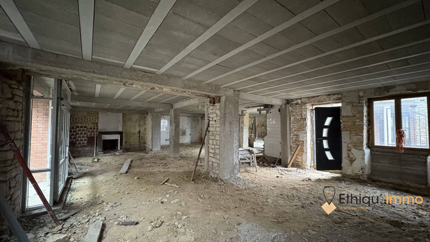 Maison à vendre, 558m², VENDEUVRE SUR BARSE