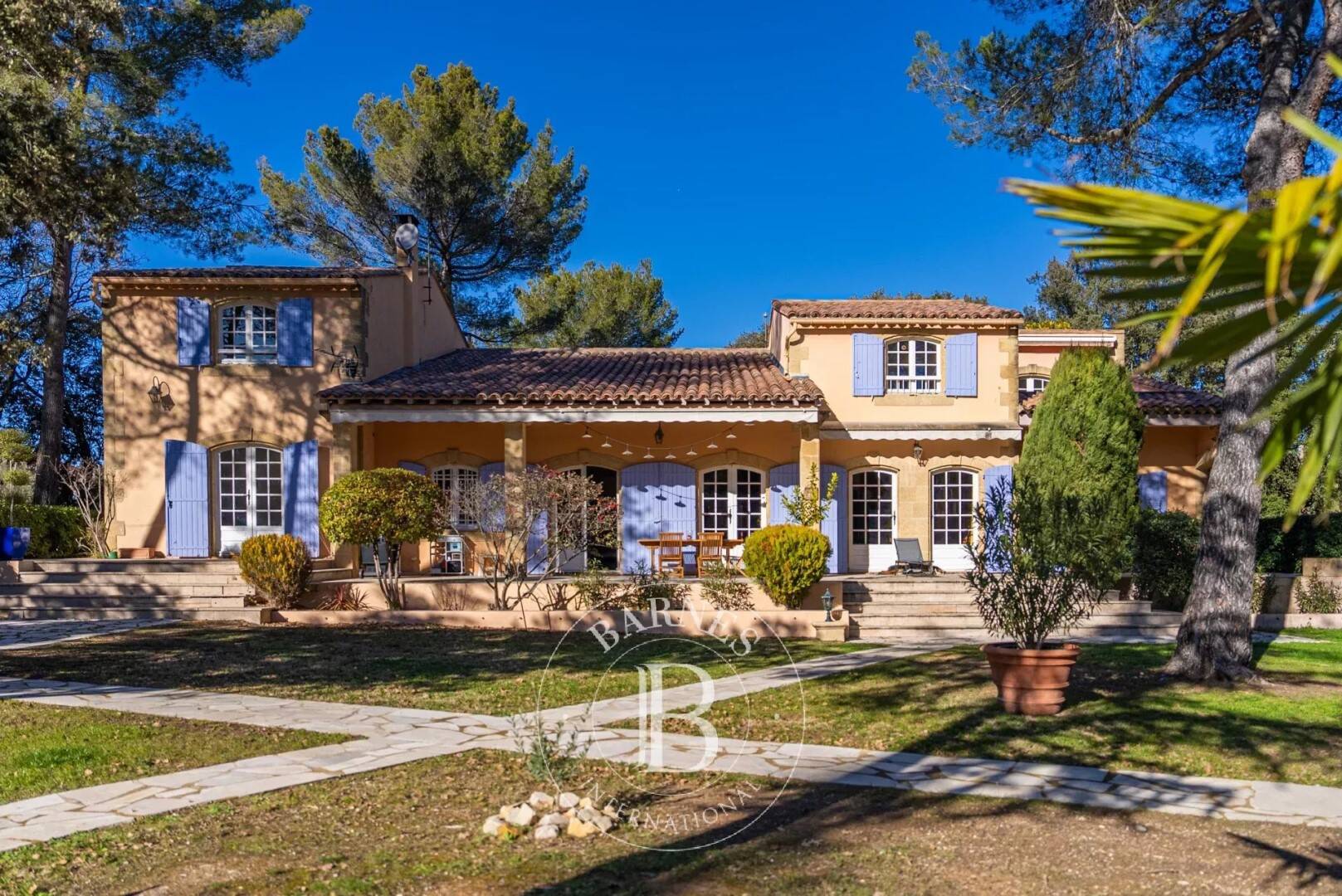 Maison à vendre, 360m², LA BASTIDE DES JOURDANS