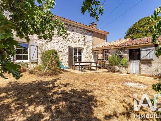 Maison à vendre 331 900 € 8 pièces 5 chambres 152 m² 813 m² de terrain Partie Ouest Campagne-Agglomeration Aizenay 85190
